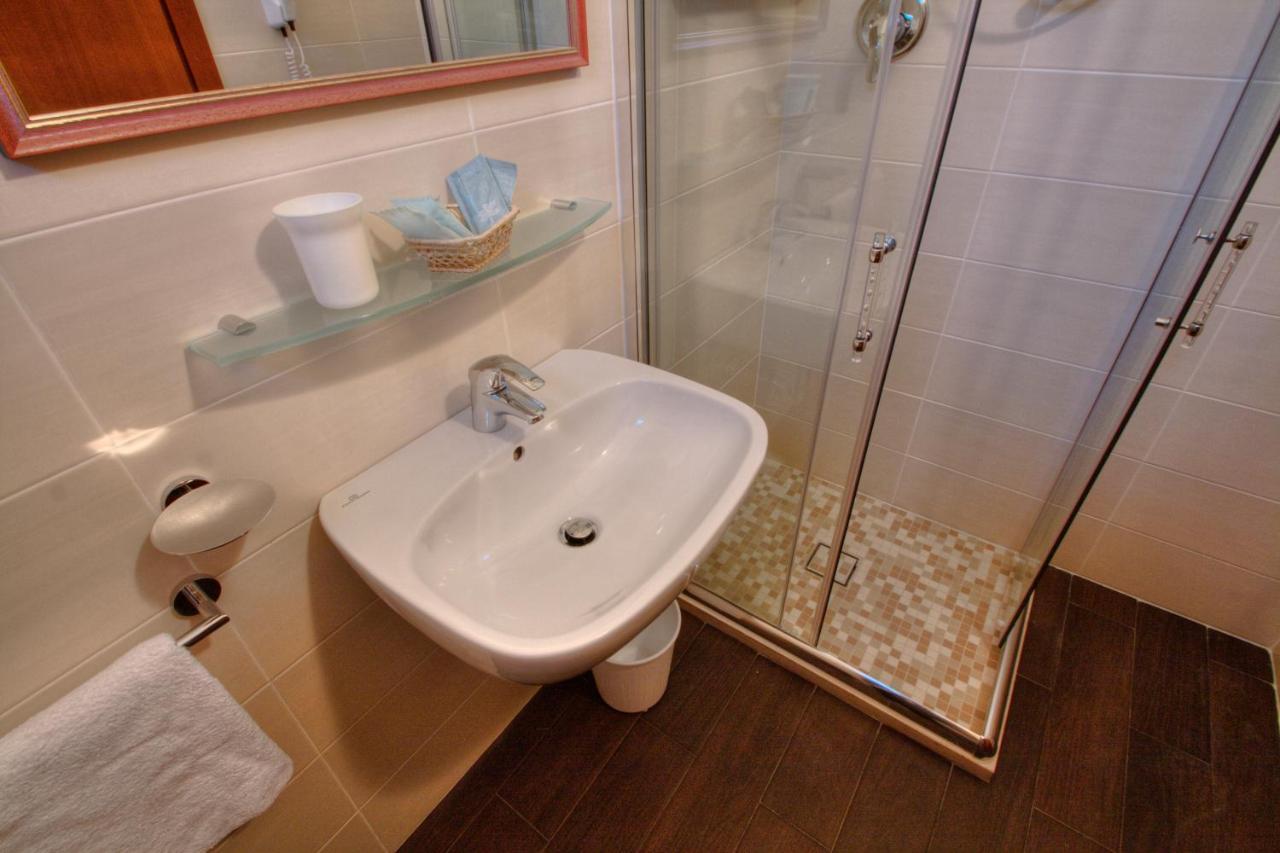 Hotel Belmar Rivazzurra Di Rimini Esterno foto