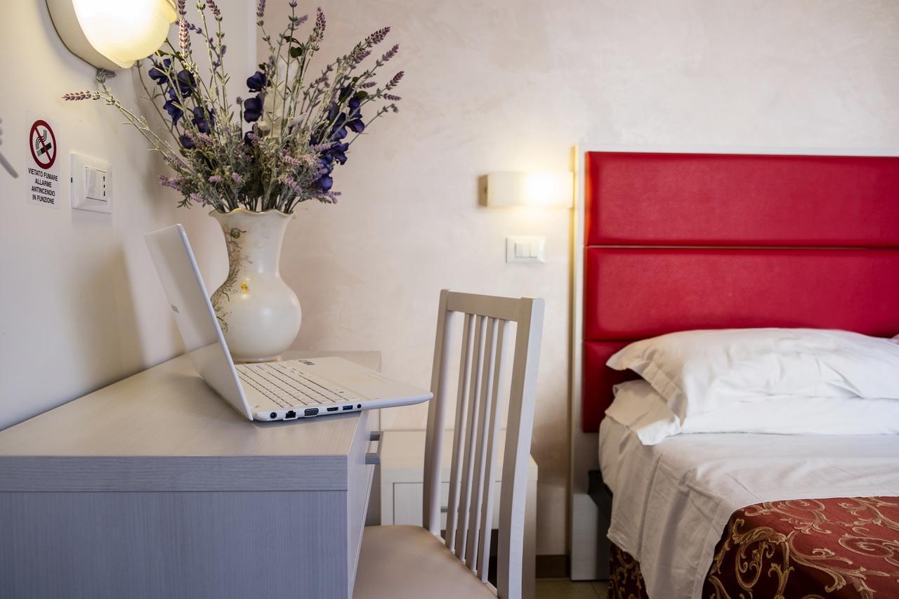 Hotel Belmar Rivazzurra Di Rimini Esterno foto